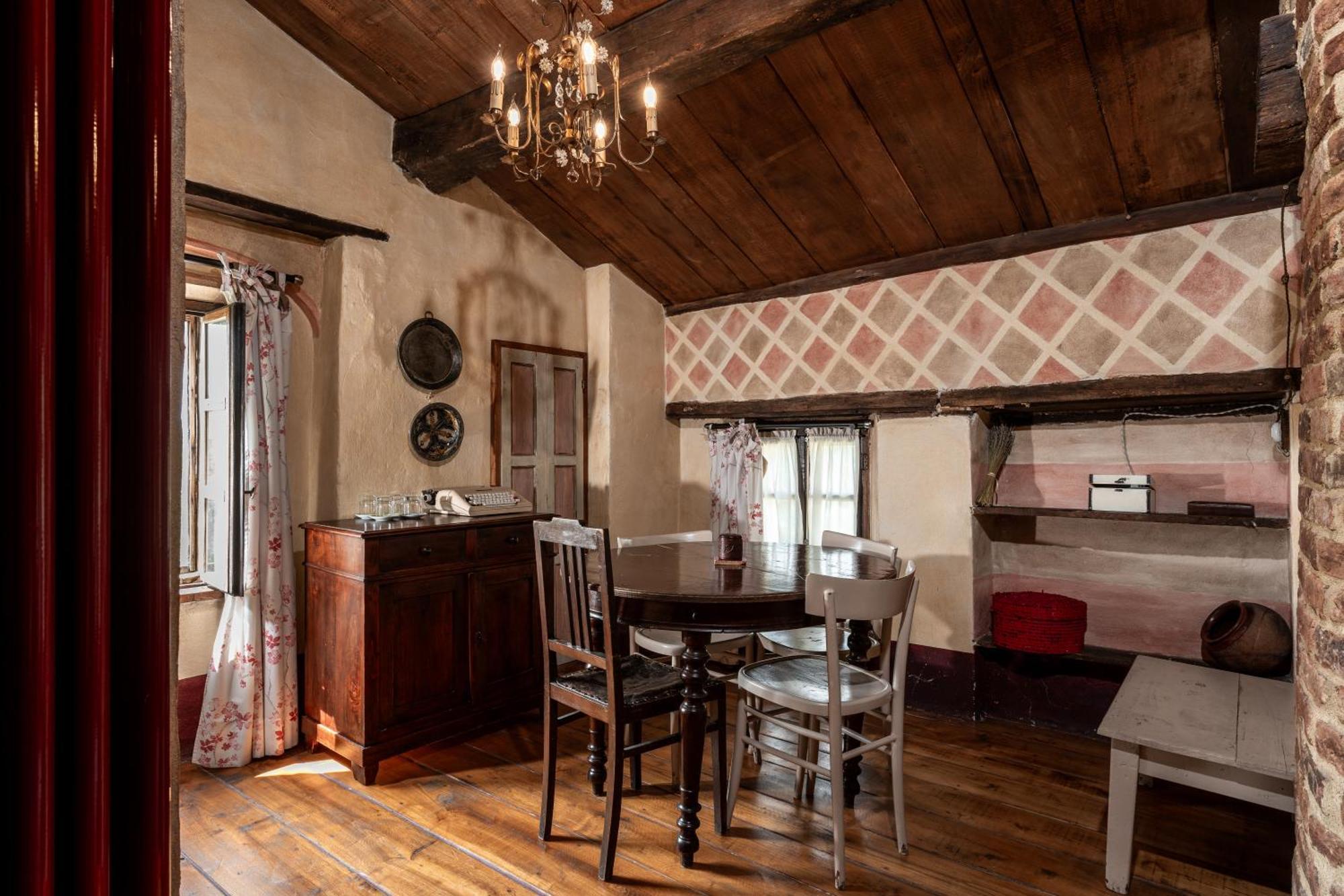 Borgo Casa Scaparone Villa อัลบา ภายนอก รูปภาพ