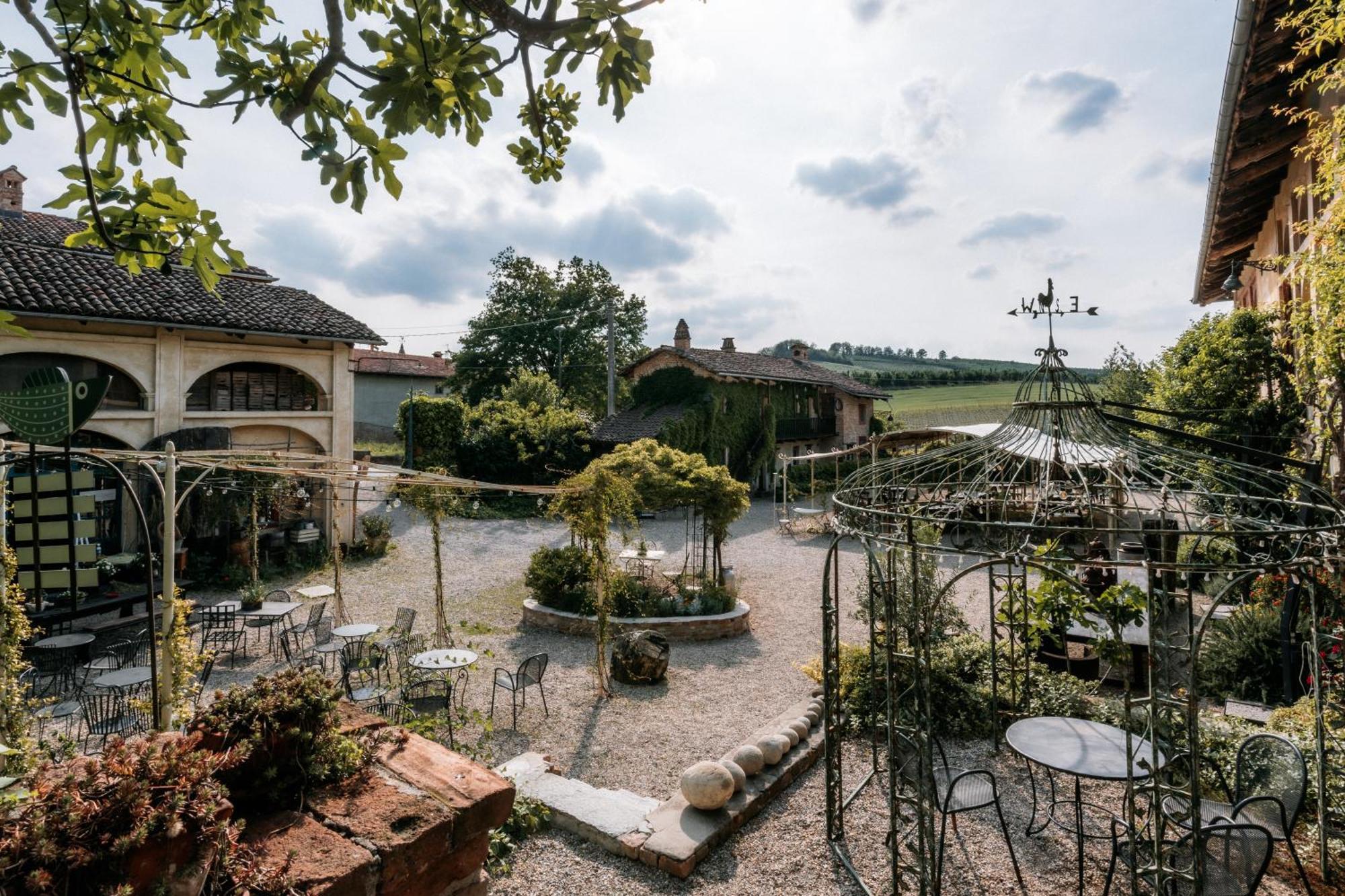 Borgo Casa Scaparone Villa อัลบา ภายนอก รูปภาพ