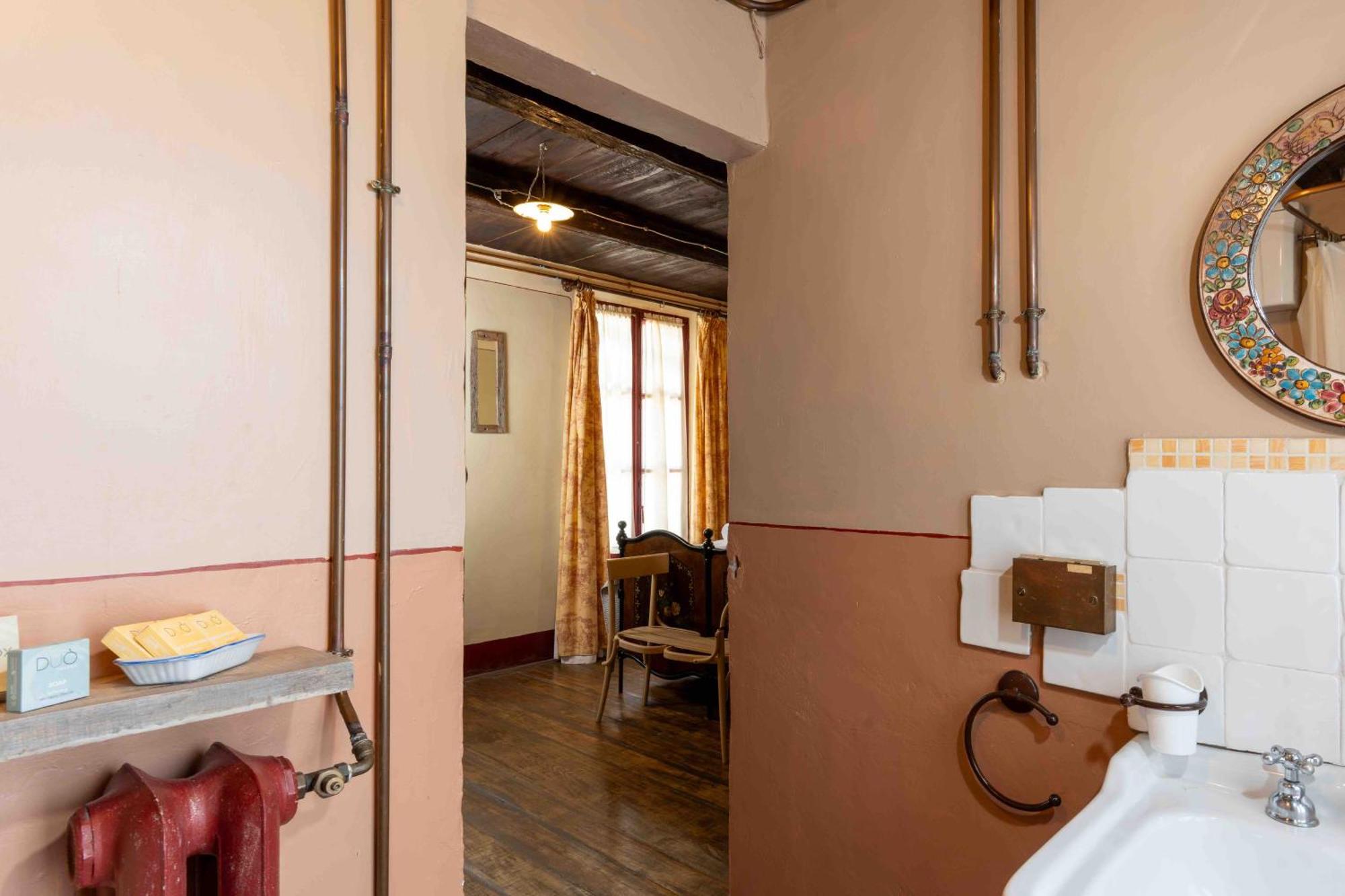 Borgo Casa Scaparone Villa อัลบา ภายนอก รูปภาพ